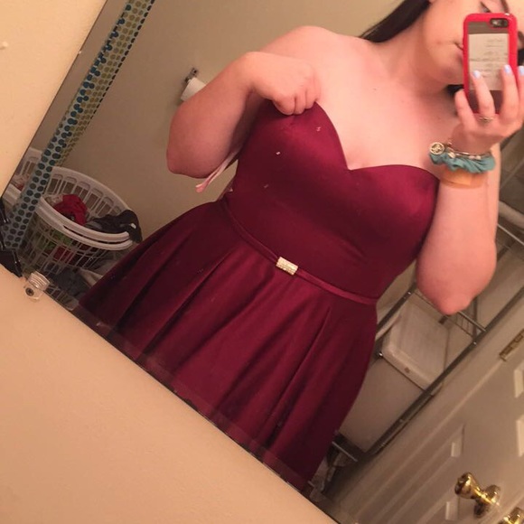 PROM DRESS - Picture 3 of 5